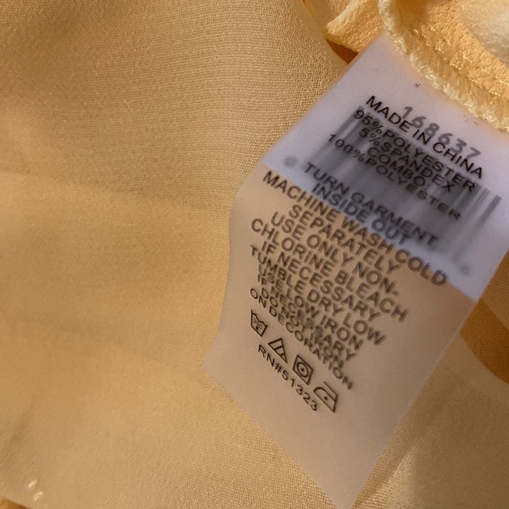 Chaus New York Moroccan Blue City Yellow Blouse Too Shirt size Medium M NWT - Picture 7 of 7